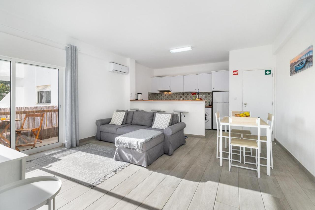 Apartamento Cor Do Mar - Sunny, Clean And Spacious Apartment With Sea View, In Alvor - Very Close Walking Distance To The Beach And Alvor Village Εξωτερικό φωτογραφία